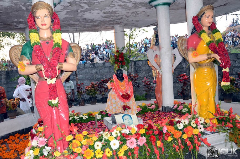 Srihari-Burial-Photos